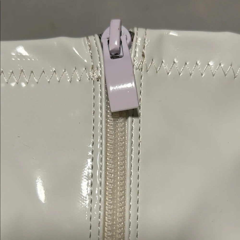 Sexy NWOT White Stretch Patent Leather Knee-High Heeled Go-Go Boots, Size 8 - Picture 7 of 13